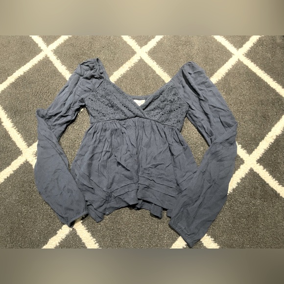 Hollister V Neck Sweater Long Sleeve Flowy Top - Picture 2 of 6